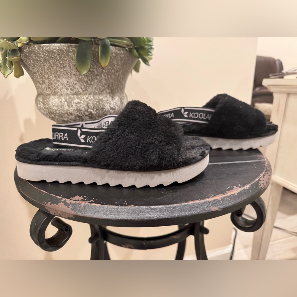 Koolaburra Black Fuzzy Slides with White Soles